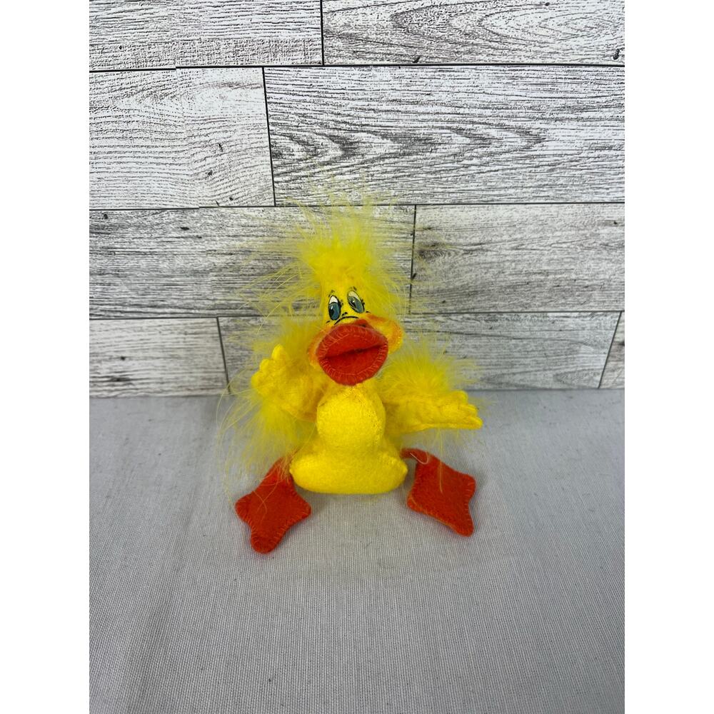 ANNALEE VINTAGE Sitting Fuzzy Yellow DUCKLING  Stuffed Animal Easter Decor